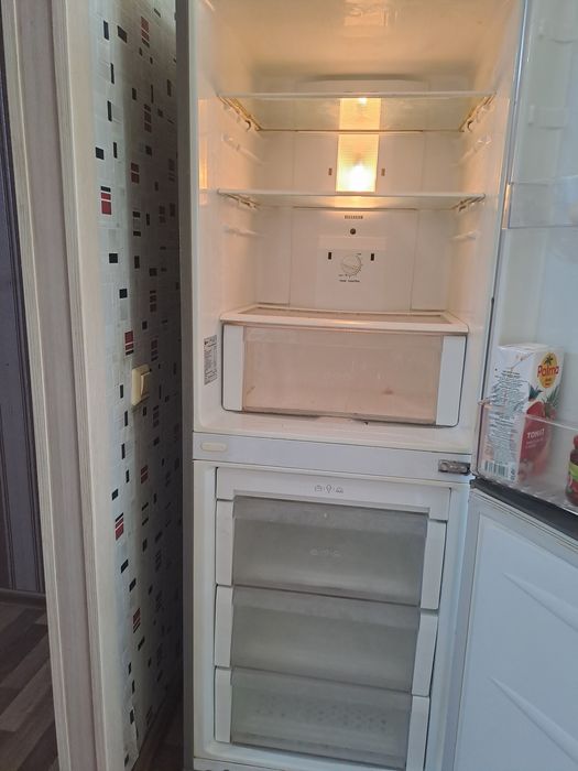 Продам холодильник 50тыс