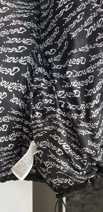 Продавам грейка на марката Desigual, размер XL
