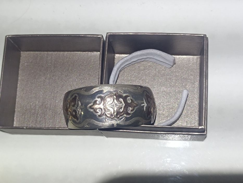 Браслет- кафф, білезік