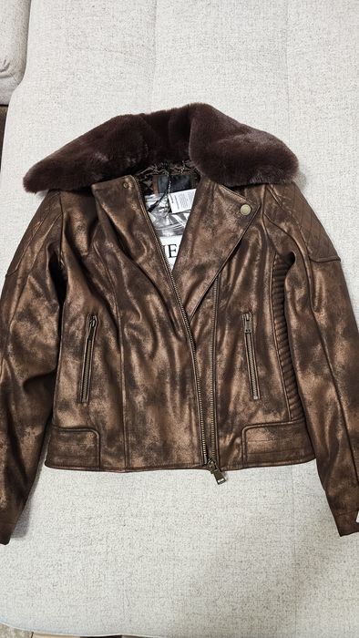 Зимно яке Guess ново