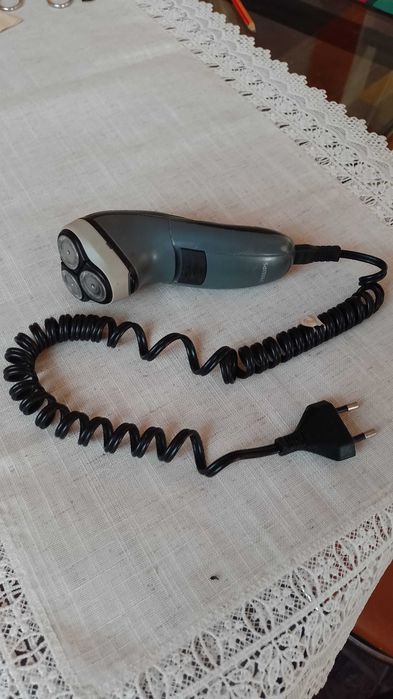 Aparat de ras Philips