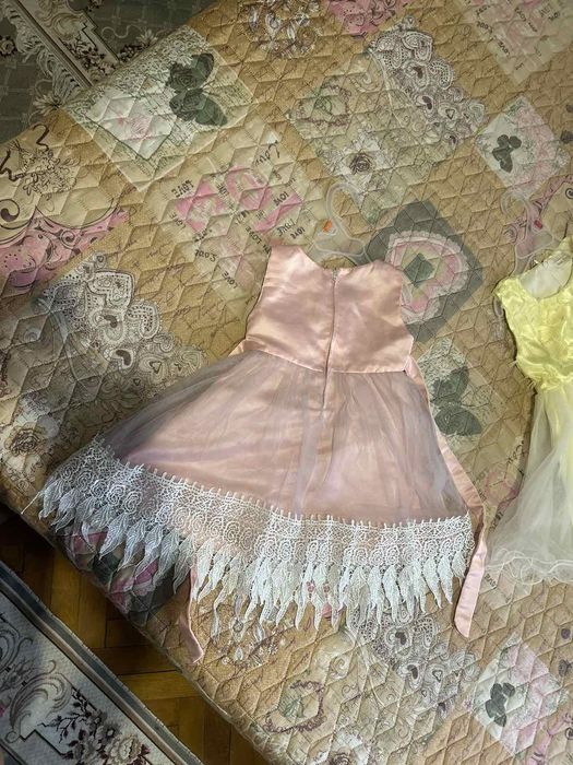 Детски Роклички  за официални поводи.