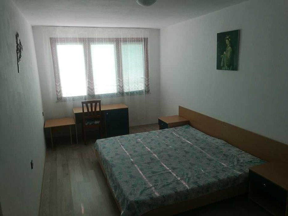 Дава се под наем Двустаен апартамент в Бургас, Лазур - 67 кв.м за 250 € - Снимка #2