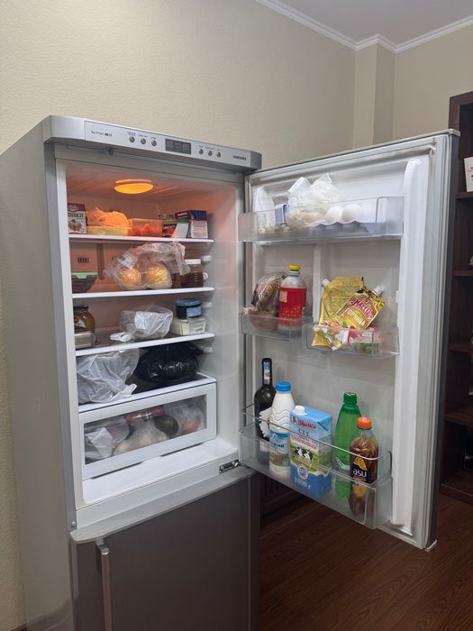 Продам холодильник samsung