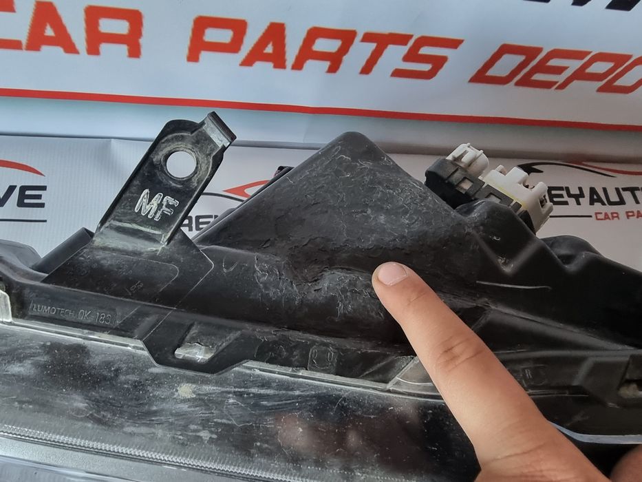 Far stanga full led Toyota Hilux dupa 2020