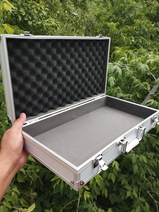 Кейс алюминиевый чемодан дипломат
