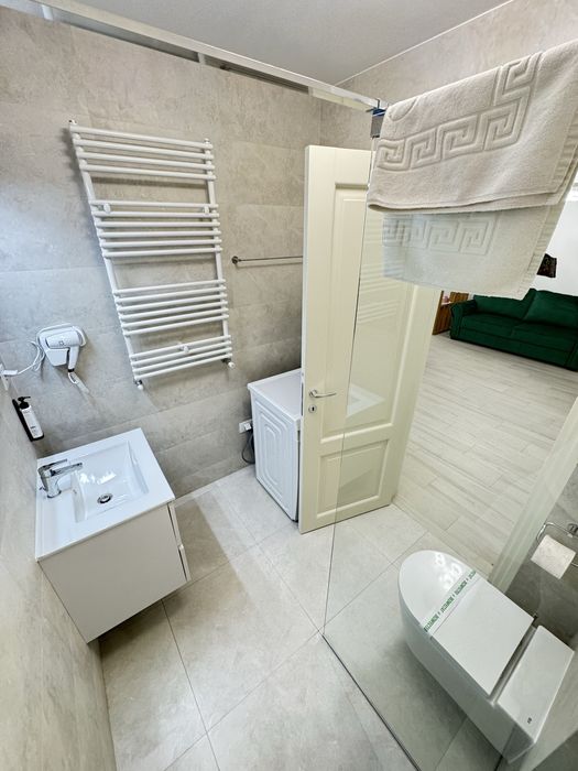 IS Regim Hotelier Zona Centru Palas Newton Ap 1-2-3 cam Vouchere !!