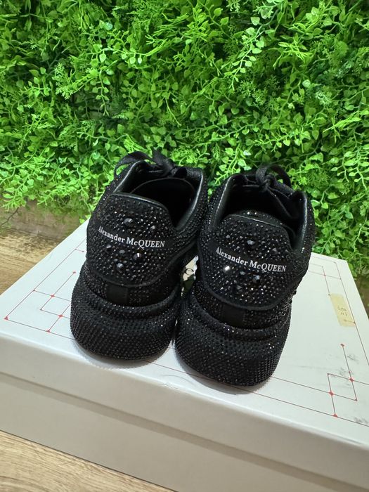 Дамски обувки с камъни