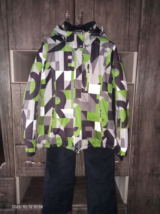 Продам лыжный костюм 14000