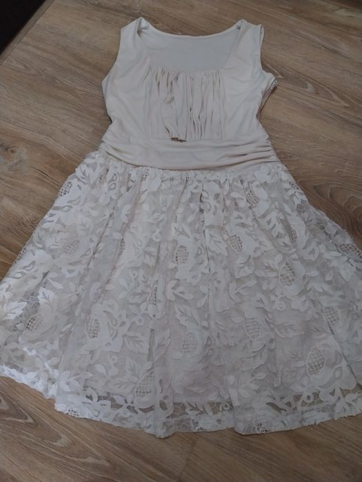 Дамска рокля на Lucy