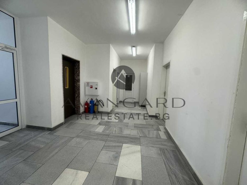 Дава се под наем Офис в Пловдив, Център - 180 кв.м за 720 € - Снимка #12