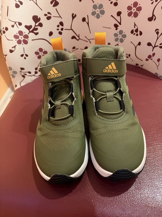 Детски боти като нови