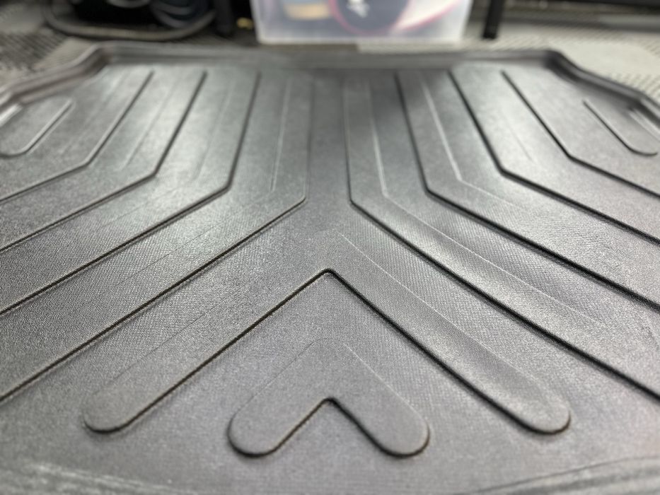 Стелка за багажник, за Toyota Yariss Cross - модел след 2020г