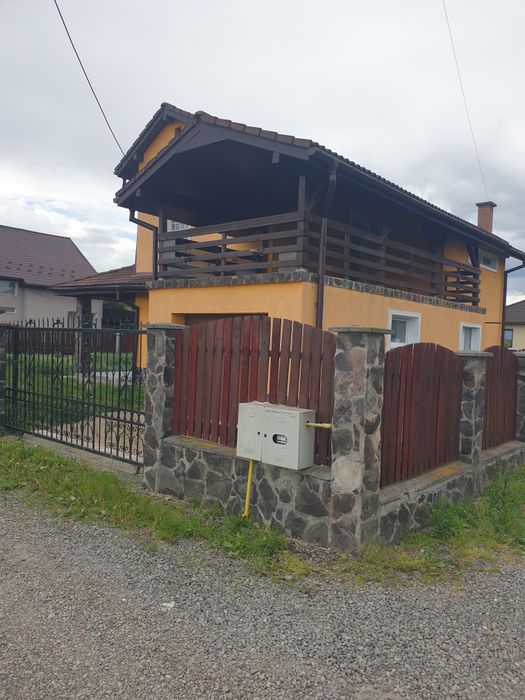 Casa zona Selgros Ernei