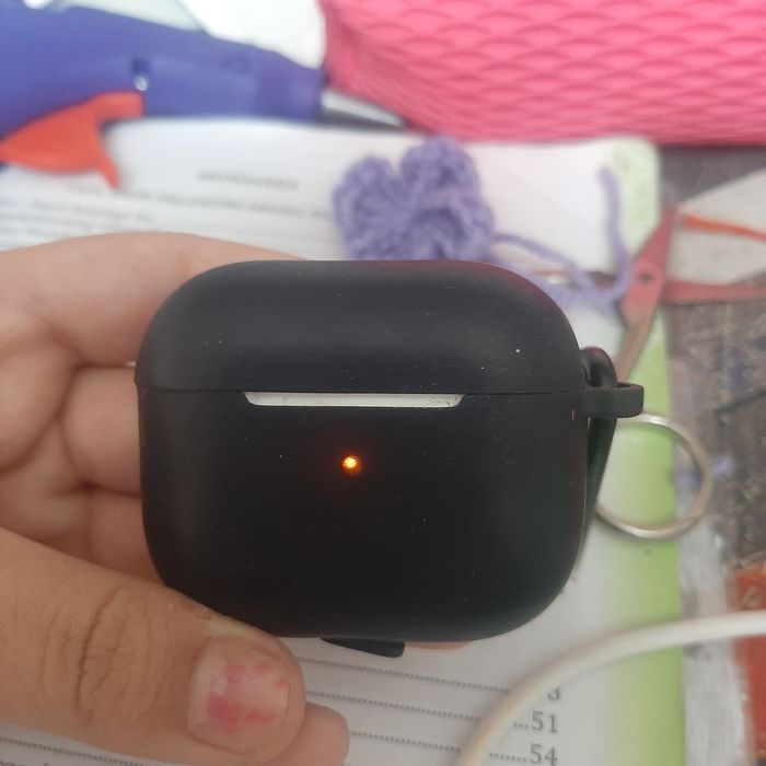 Наушник           .