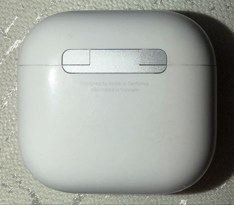 Airpods 4 модель