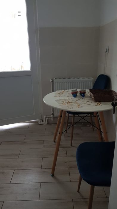 Apartament decomandat 2 camere de inchiriat,SV.Obcini