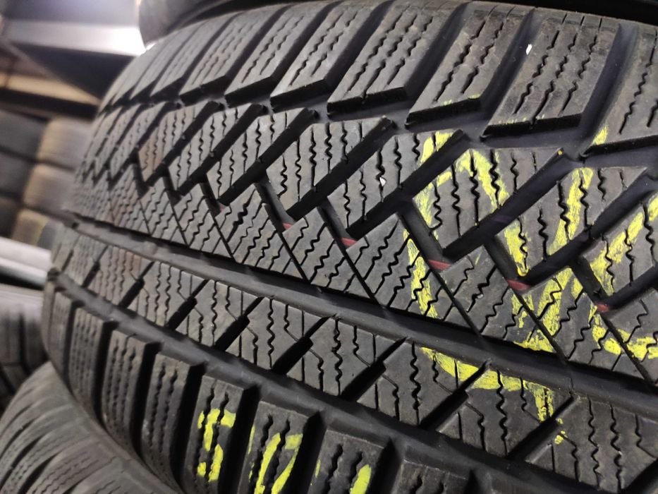 4бр Зимни гуми 235 60 16 - Continental