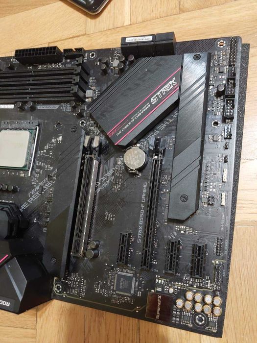 AMD Ryzen 5 5600X + Asus Rog StriX B550-F Gaming