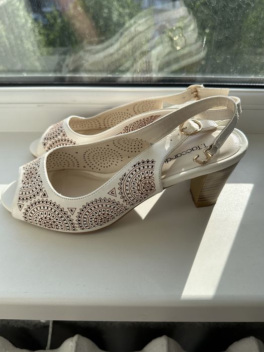 Продам обувь , размер 38