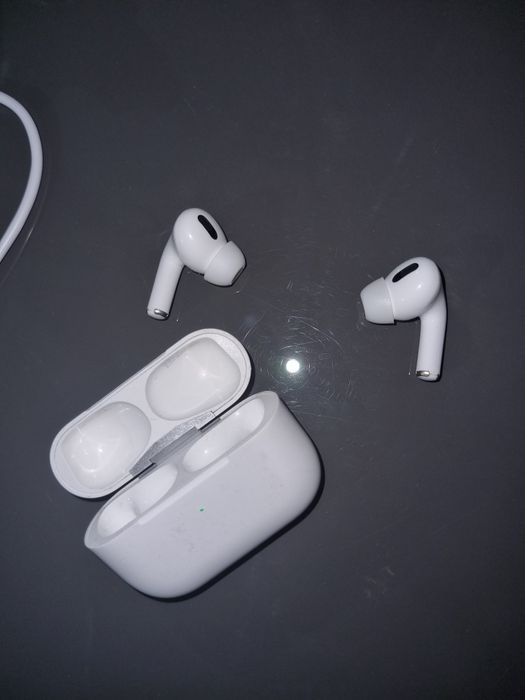 Продам AirPods Pro 1