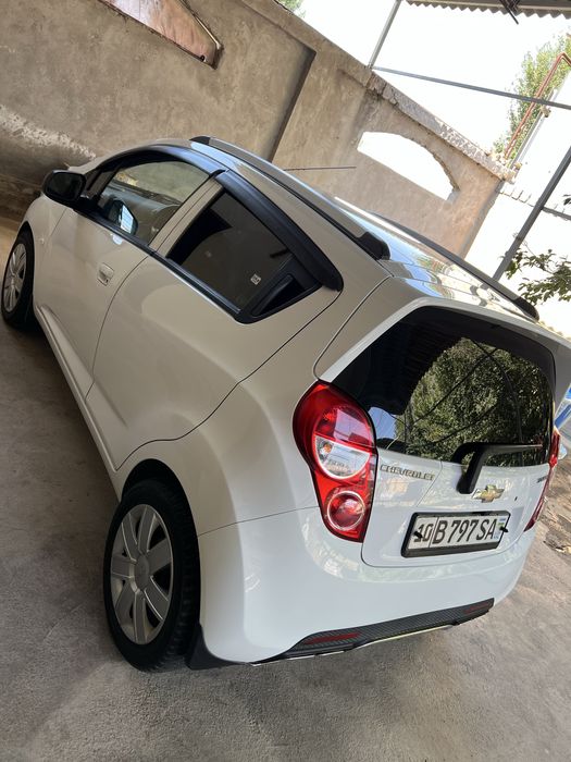 Спарк сотилади или обмен трекир 1 га доплата килинади