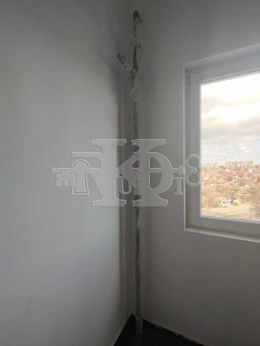 Продава се Четиристаен апартамент в Добрич, Център - 133 кв.м за 487 €/кв.м - Снимка #19