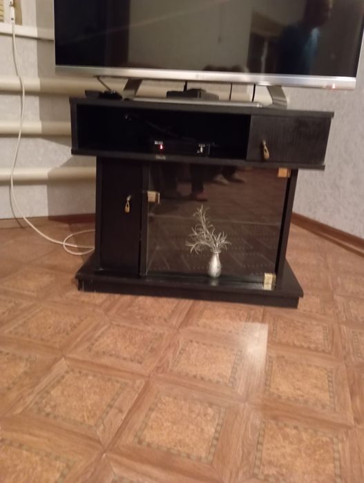 Тумбочка под телевизор