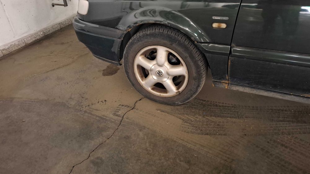 Джанти 15, лети 4×100, 6J15, ET35- ползват се на Passat B4