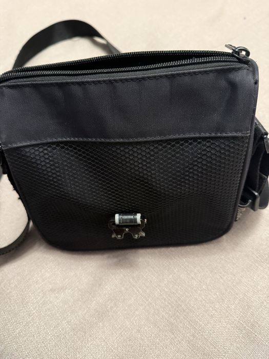 Чантичка Trapstar черна