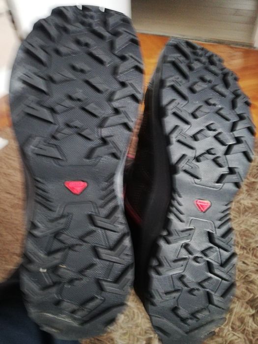 Оригинални туристически Salomon Gore-tex номер 40