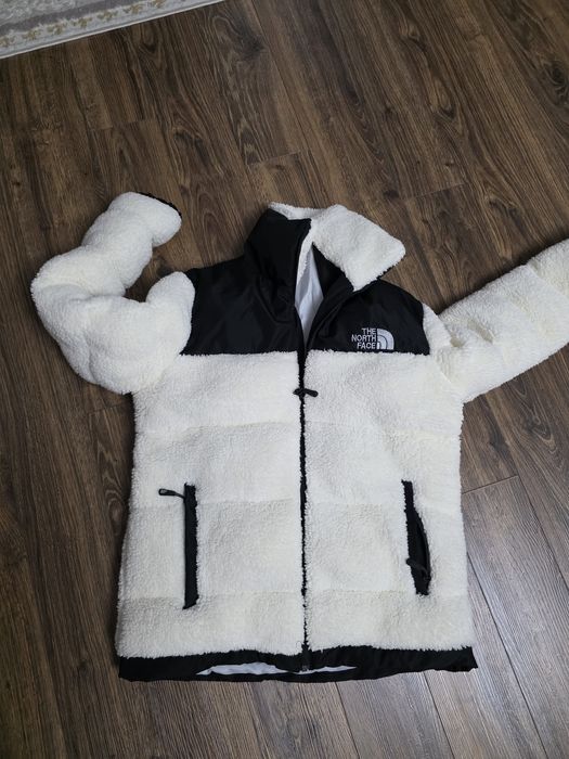Geaca blana Northface