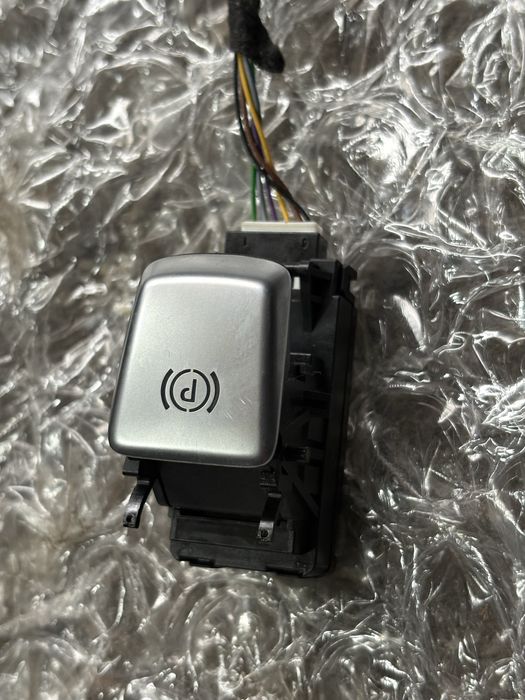 Mercedes w213 Бутон Ръчна Спирачка