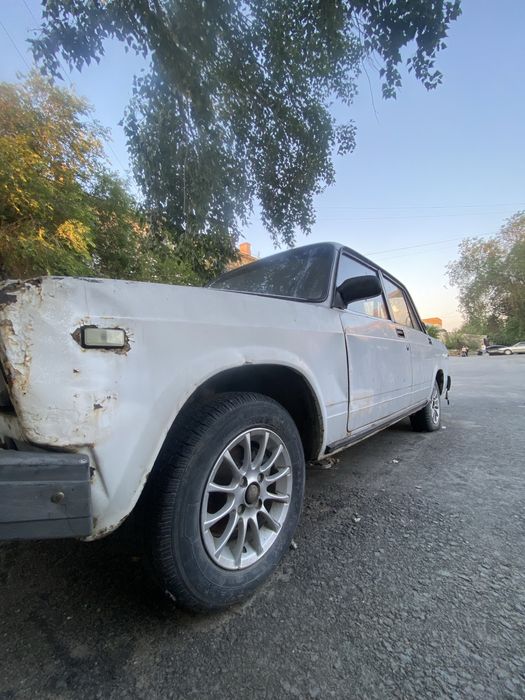 Продам ваз 2107 боевая класика