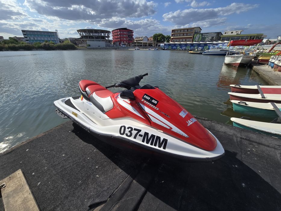 Vand/dezmembrez honda aquatrax