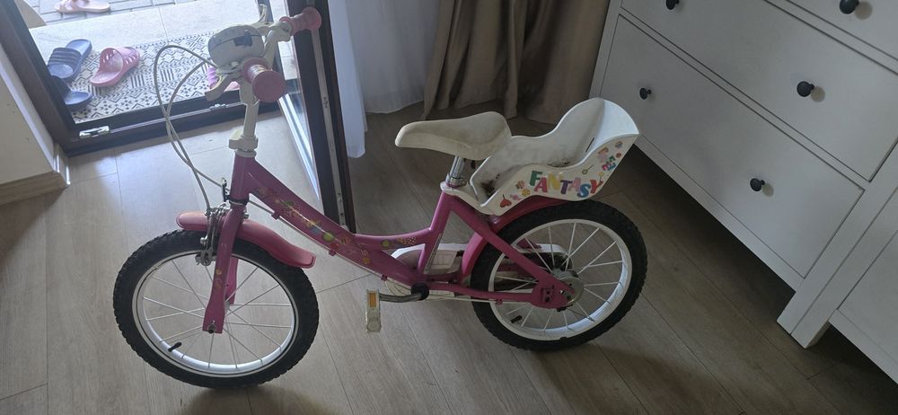 Bicicleta pentru fetițe 7-8 ani