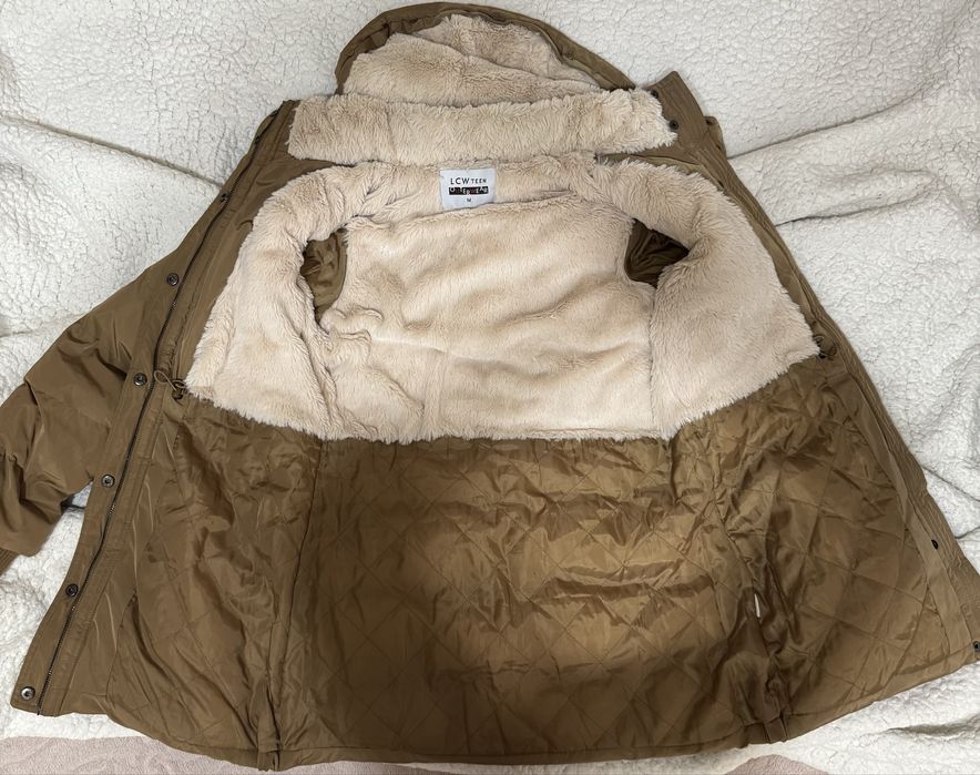 Продам женскую куртку