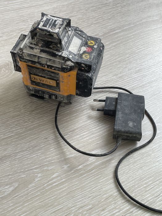 Продам лазерный уровень без подставки