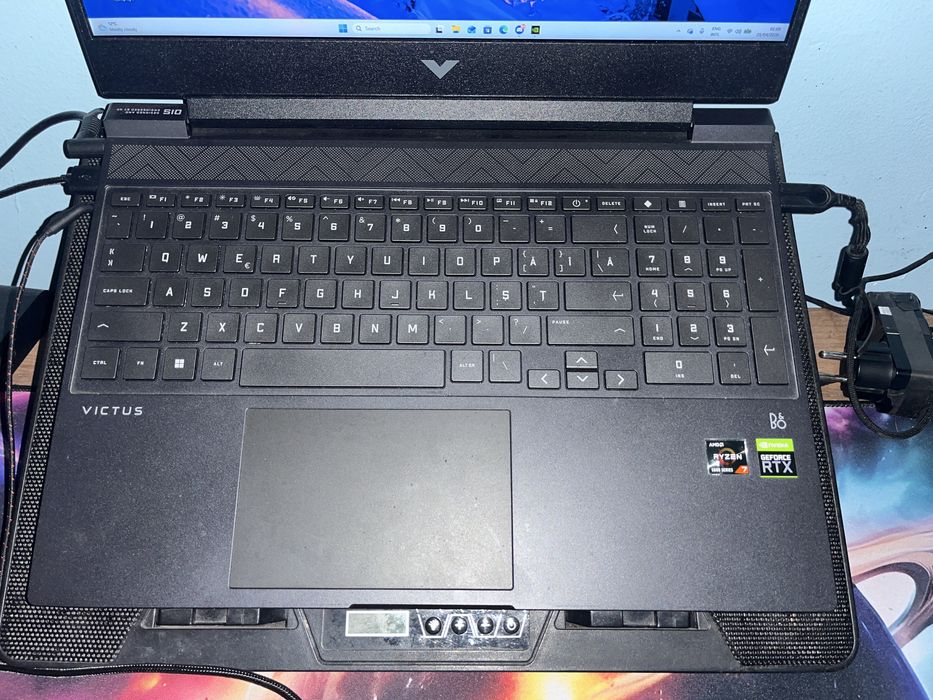 Leptop gaming victus