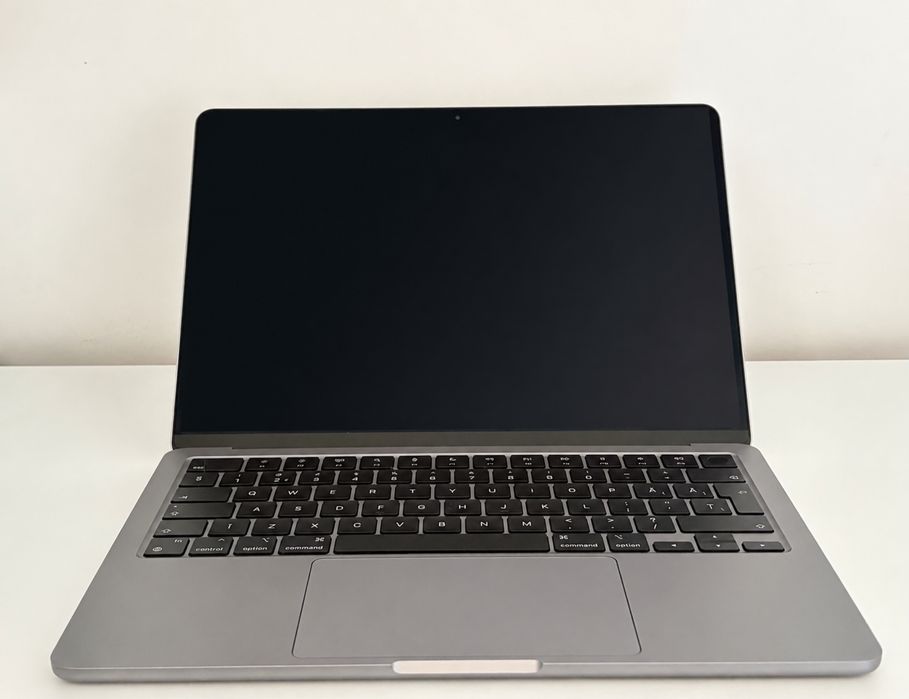 Apple MacBook Air M3 2024 16”, ca nou