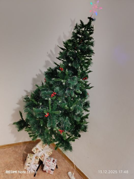 Искусственная елка