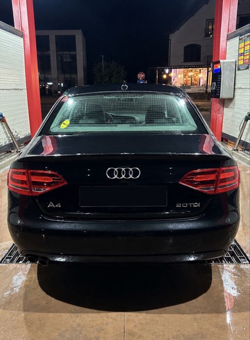 AUDI A4 0 — imagine 3