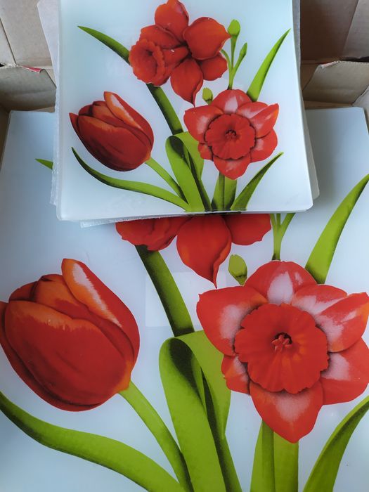 Посуда, тарелки.