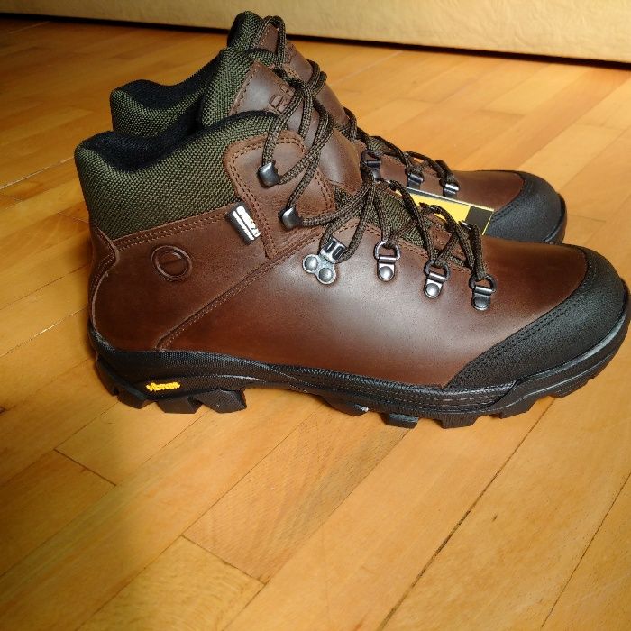 Vând ghete Orizo,noi,mărimi de la 39 la 45 !