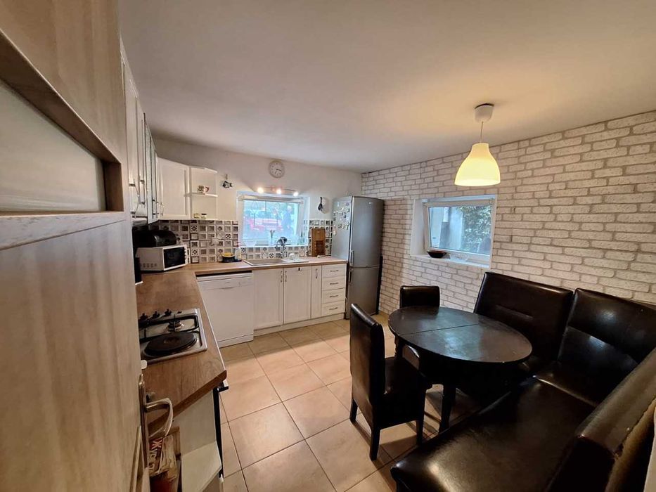 Дава се под наем Тристаен апартамент в Пловдив, Христо Смирненски - 100 кв.м за 600 € - Снимка #2