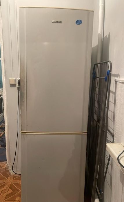 Продам холодильники