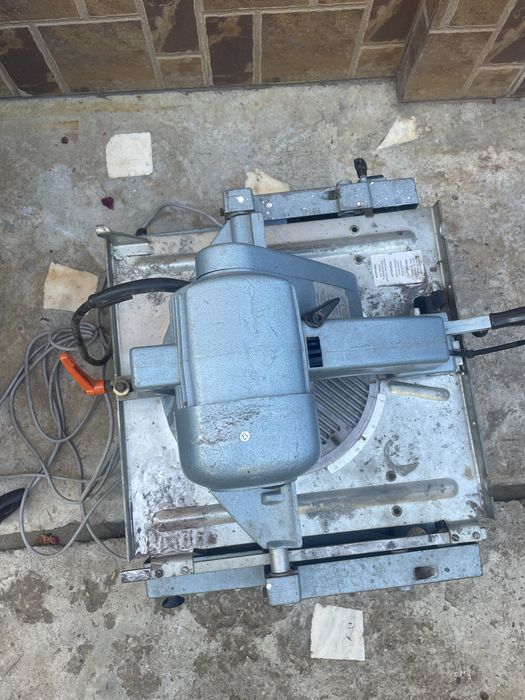 Circular cu masa ELU ( dewalt )