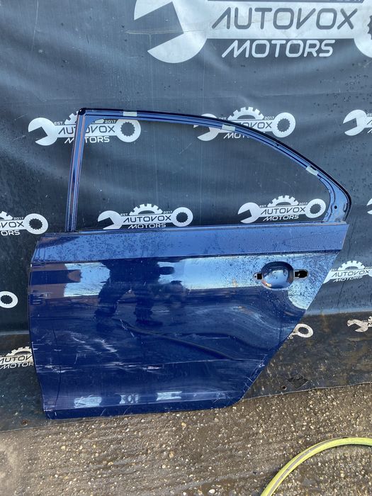 Usa portiera stanga spate Skoda Rapid sedan berlina