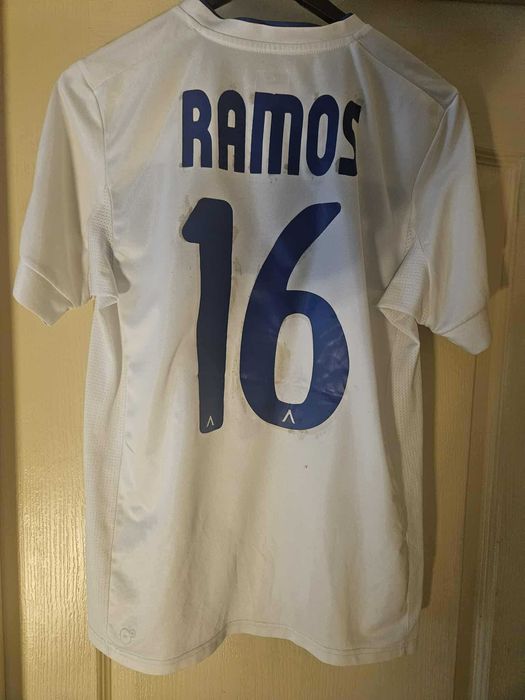 Фланелки на Левски