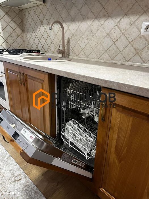 Apartament 2 camere decomandat zona Piata Unirii-Focsani